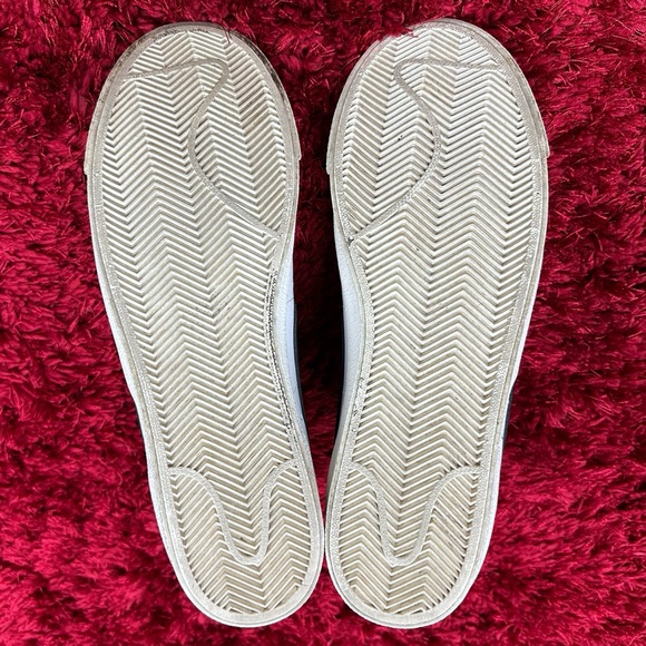 Nike Blazer Mid 77 Classic Mens 9.5 Shoes BQ6806-100 Women’s 11 White Black - Picture 4 of 7